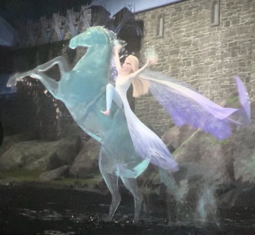 Elsa and Nokk saving Arendelle from flood Frozen 2