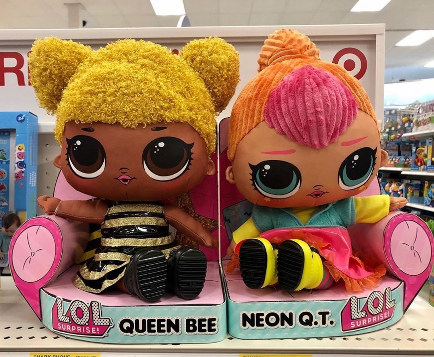 L.O.L. Surprise! Huggable Plush Queen Bee and Neon QT dolls - YouLoveIt.com
