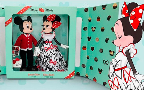 Disney Limited Edition Mickey and Minnie Mouse Doll Set 2021 for Valentine's day