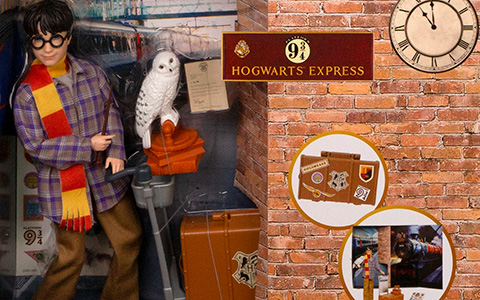Mattel Harry Potter Platform 9 3/4 Hogwarts Express doll