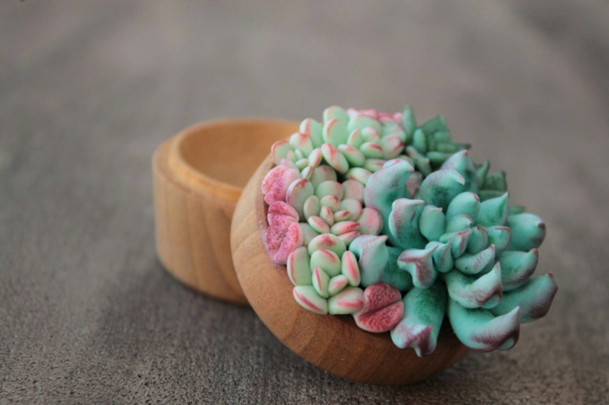 Succulents and Cacti in Jewelry, Hair Accessories and Decor