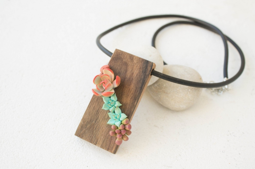 Succulents and Cacti in Jewelry, Hair Accessories and Decor