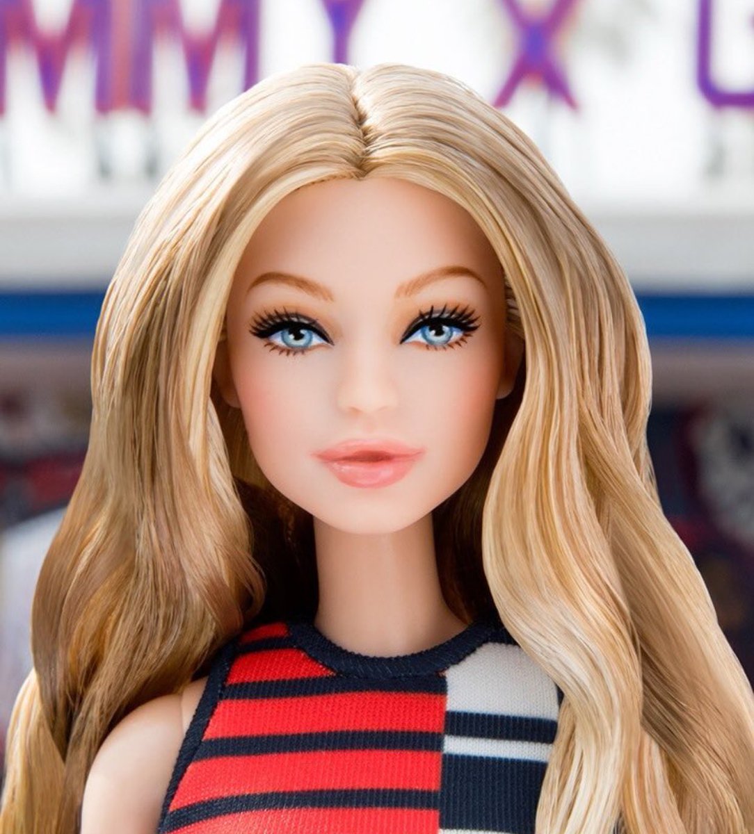 heden inrichting Modernisering Big Barbie dolls news 2018: Barbie Gigi Hadid, Totally Hair Readhead, Lara  Croft and more - YouLoveIt.com