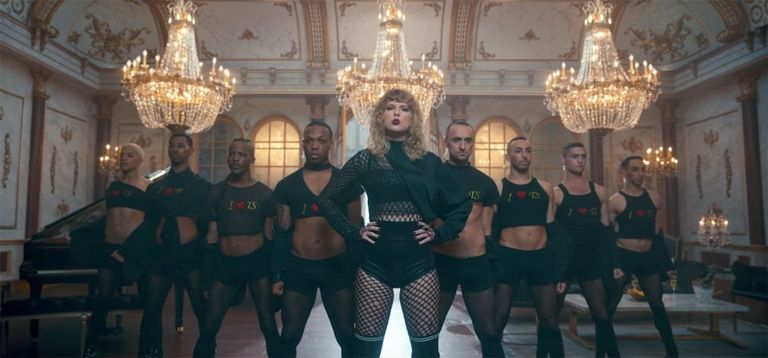 Hidden messages in Taylor Swift's "Look What You Made Me Do Hidden messages in Taylor Swift's "Look What You Made Me Do