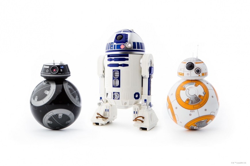 BB-9E with R2-D2 and BB-8