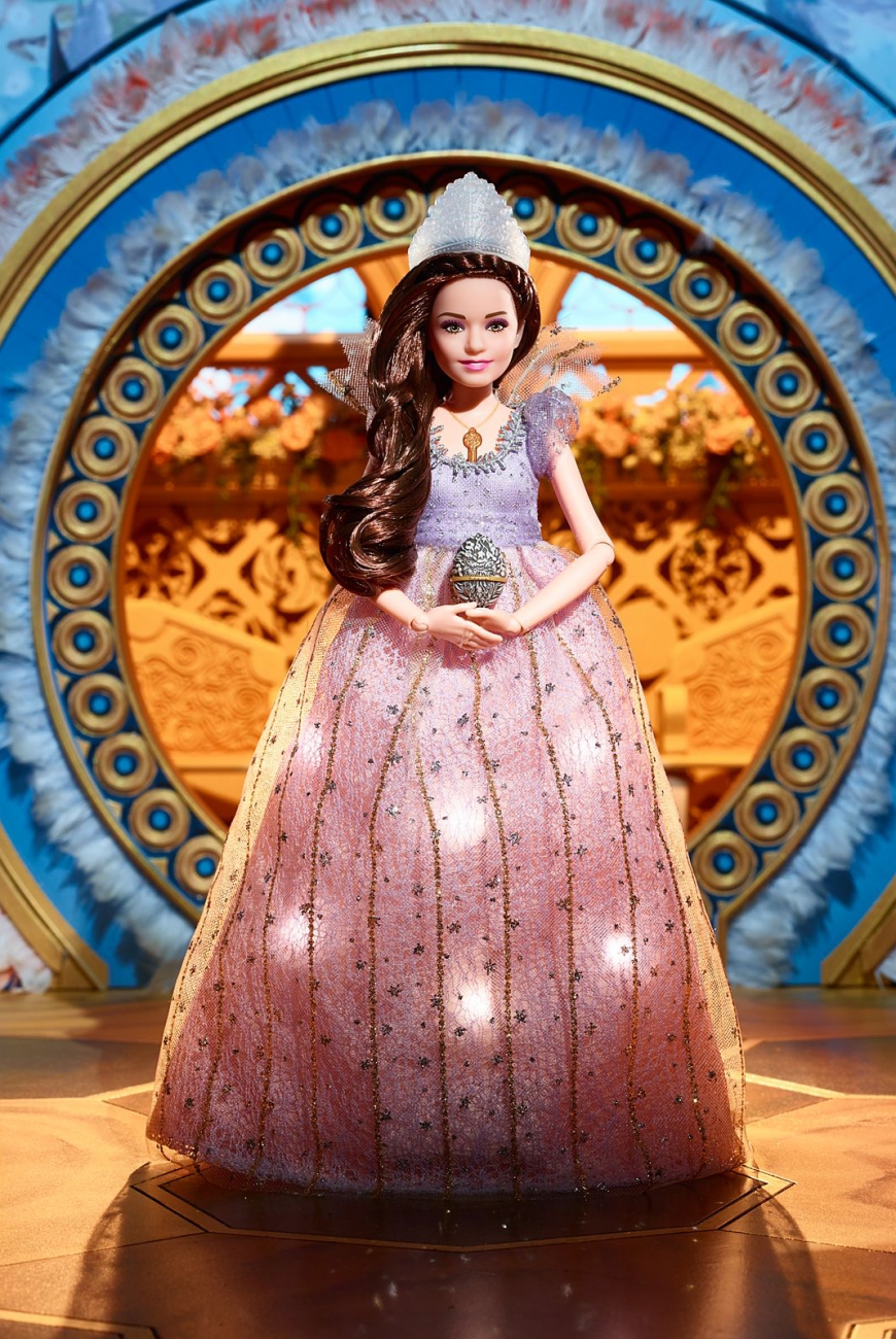 Disney Clara's Light-Up Dress Barbie The Nutcracker and the Four Realms Doll