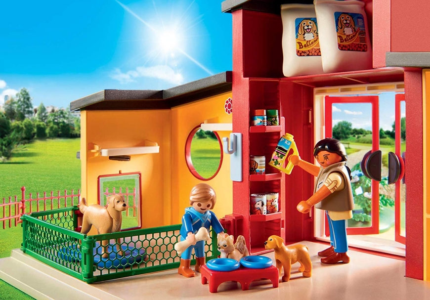 PLAYMOBIL Tiny Paws Pet Hotel