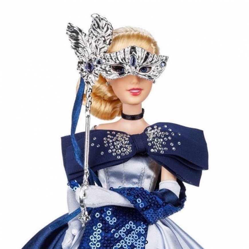 Limited Edition Disney Designer Midnight Masquerade Cinderella doll