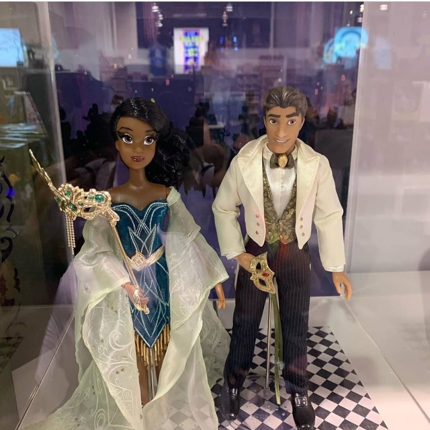 D23 2019 Disney Designer Midnight Masquerade Series Tiana and Naveen dolls