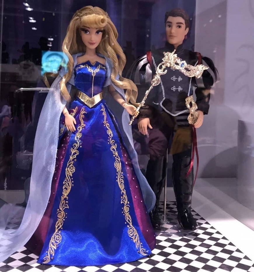 D23 2019 Disney Designer Midnight Masquerade Series Aurora and Phillip dolls
