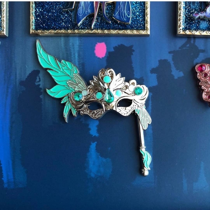 Disney Designer Collection: Midnight Masquerade Series LE D23 pins