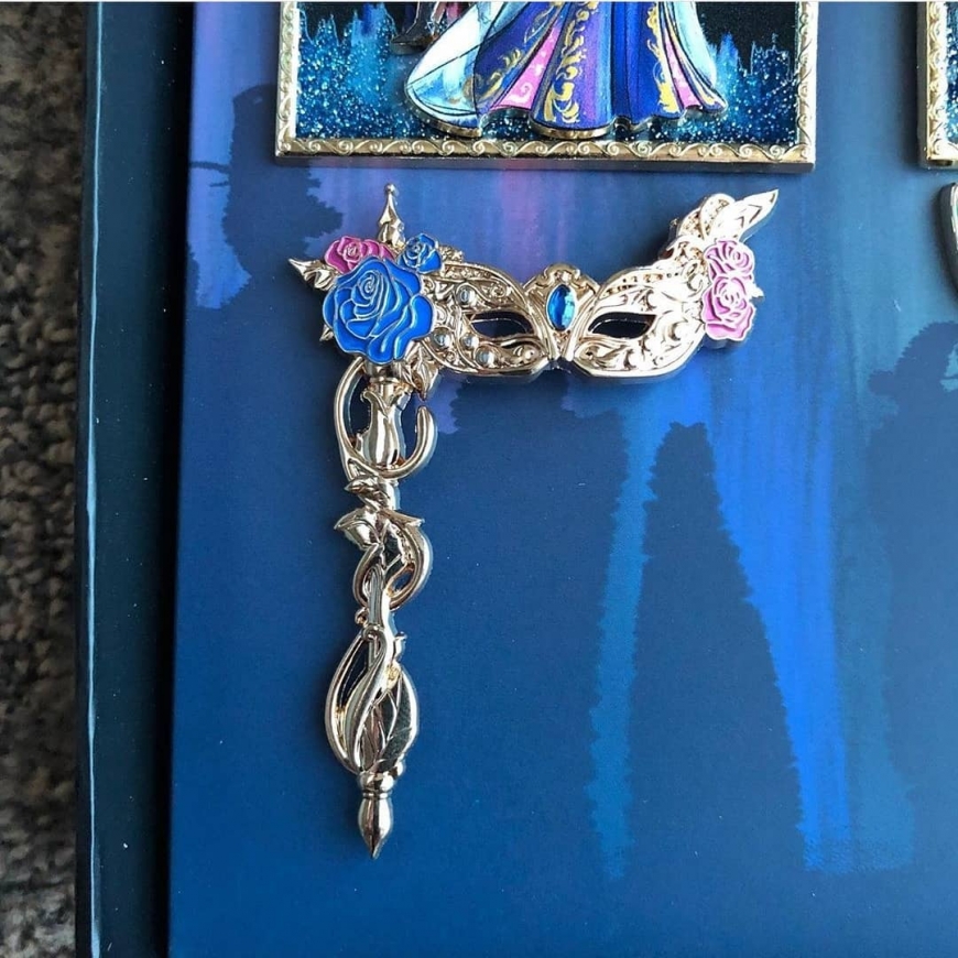 Disney Designer Collection: Midnight Masquerade Series LE D23 pins