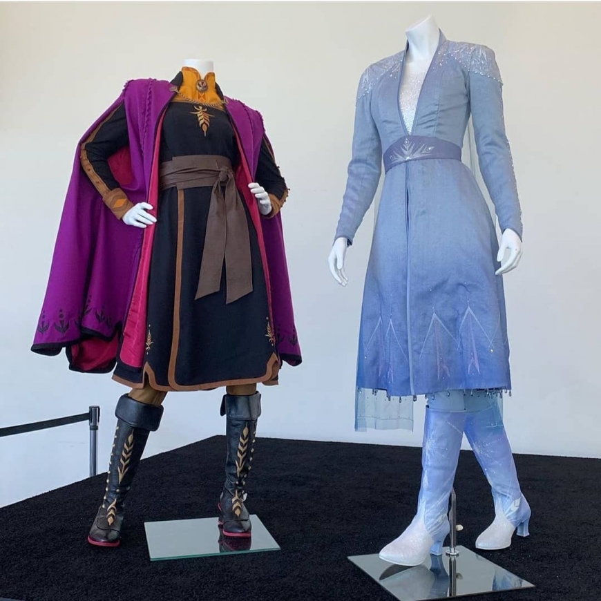 Elsa and Anna Frozen D23 2 costumes