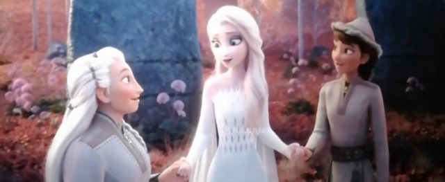 Frozen 2 final Elsa snow Queen Fifth element look