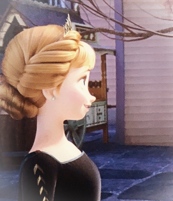 Anna queen of Arendelle Frozen 2 finale