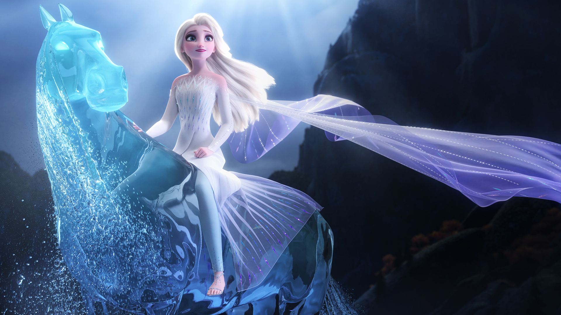 HD image Elsa as the fifth element from the Frozen 2 final shows that is not barefoot. Elsa got very delicate semi-transparent sandals with crystals. - YouLoveIt.com