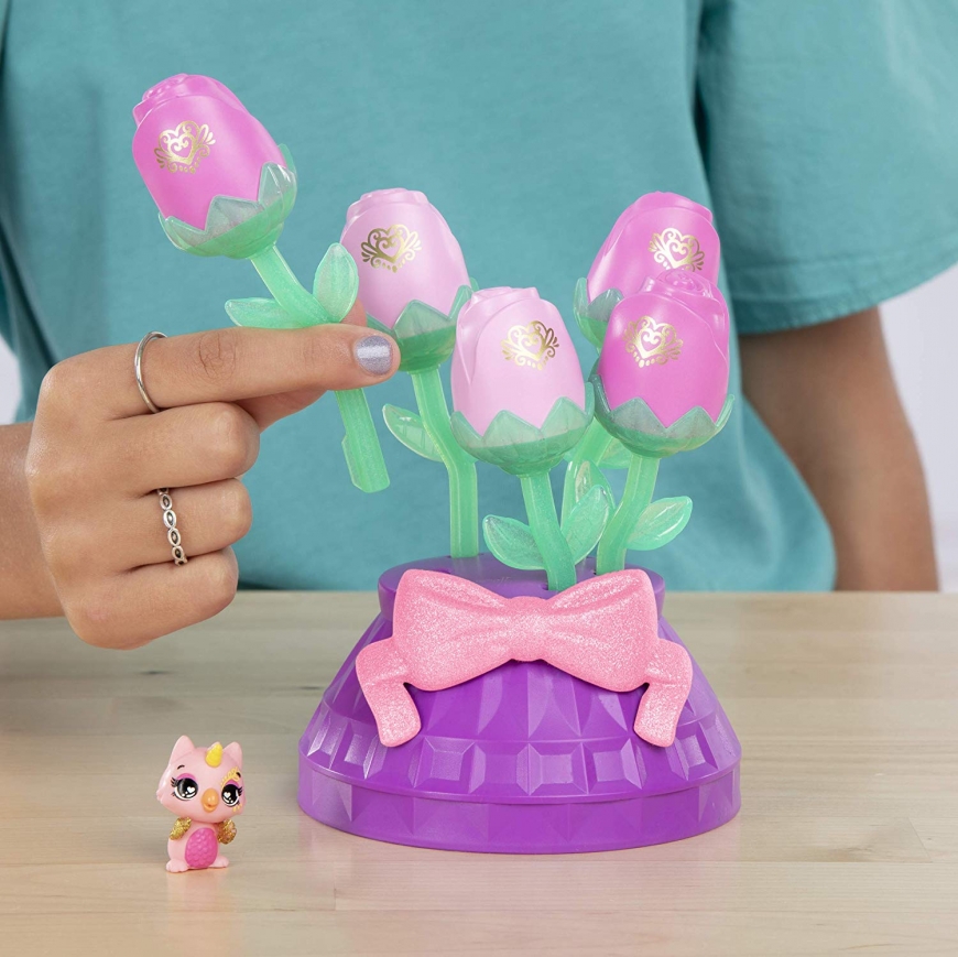 Hatchimals CollEGGtibles Spring Bouquet