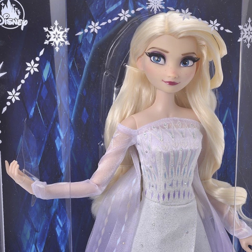 Updated with links. New detailed pictures of Elsa and Anna Frozen 2 17” Limited Edition dolls - Elsa Snow Queen and Anna Queen dolls