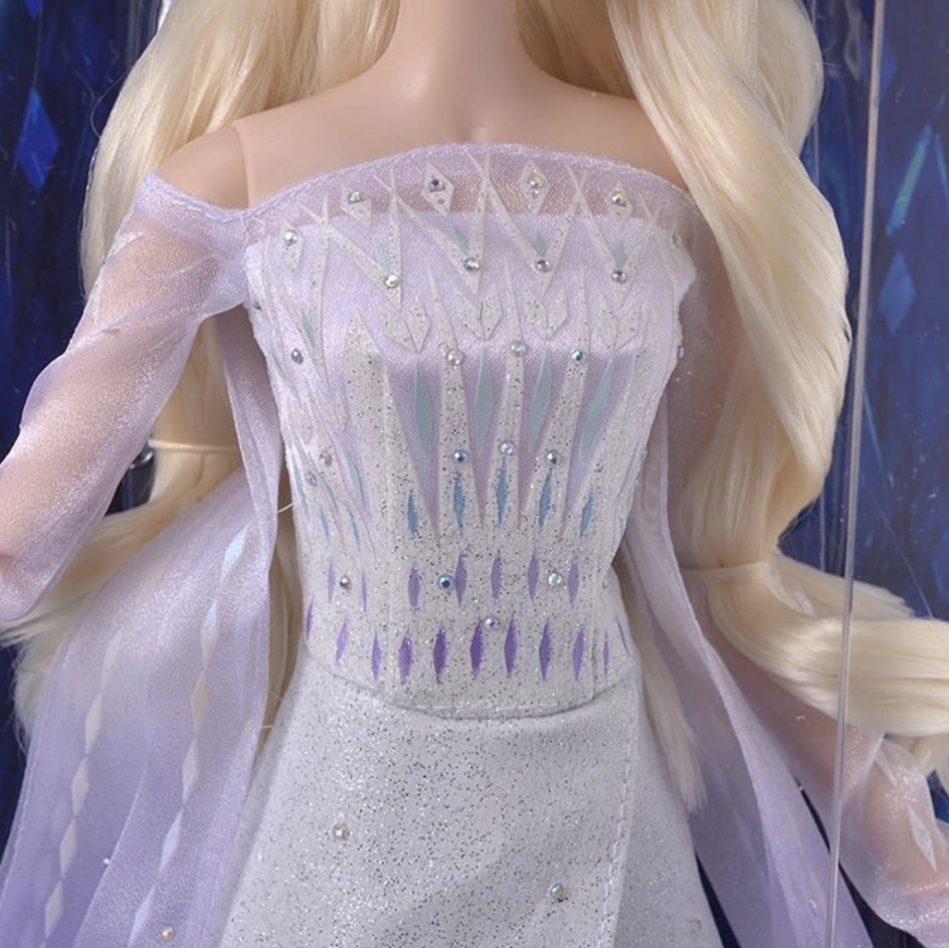 Updated with links. New detailed pictures of Elsa and Anna Frozen 2 17” Limited Edition dolls - Elsa Snow Queen and Anna Queen dolls