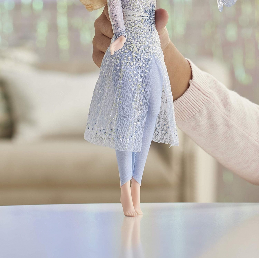 Frozen 2 Magical Discovery Elsa Doll with Lights and Sounds, elsa with ponytail barefoot Frozen 2 Magical Discovery Elsa Doll with Lights and Sounds, elsa with ponytail barefoot