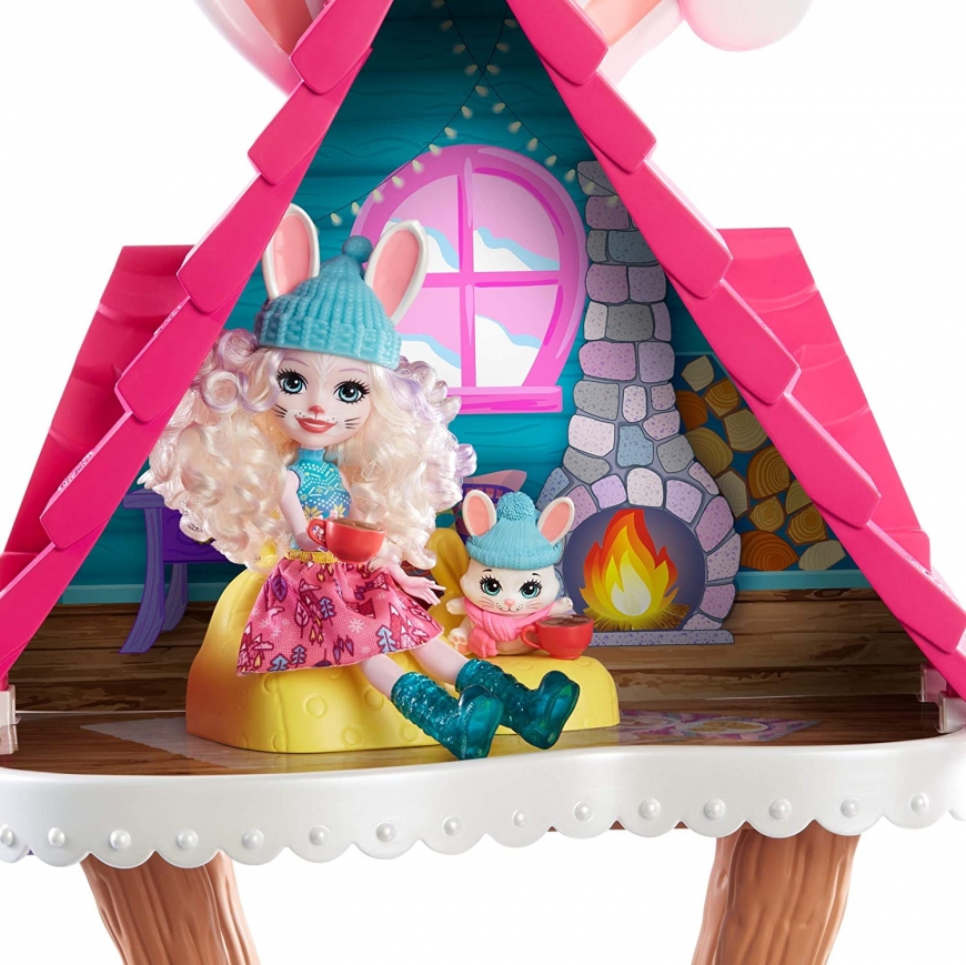 Enchantimals winter Hoppin' Ski Chalet with Bevy Bunny & Jump Dolls