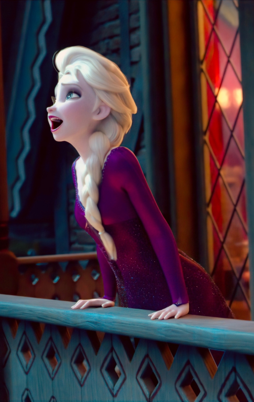 Lots of big and beautiful pictures of Elsa from Frozen 2 movie