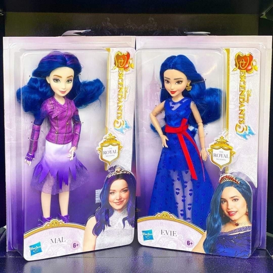 Disney Descendants 3.5 Royal Wedding Mal and Evie Reception dress dolls