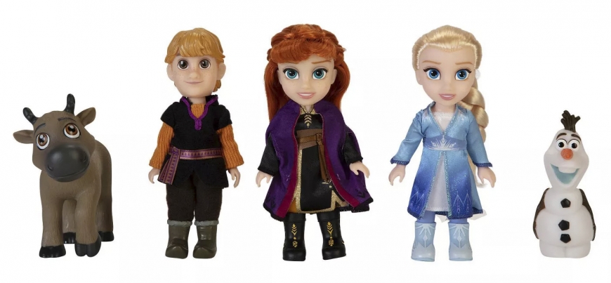 Disney Frozen 2 Petite Adventure Dolls Gift Set