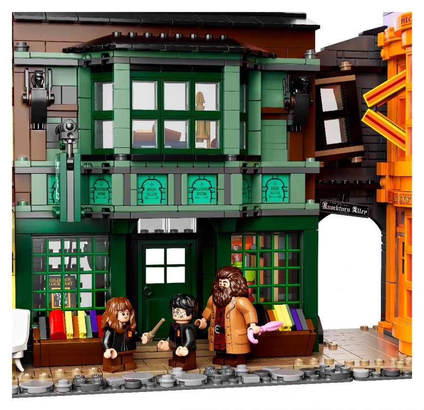 Huge LEGO Harry Potter Diagon Alley 75978 set 2020