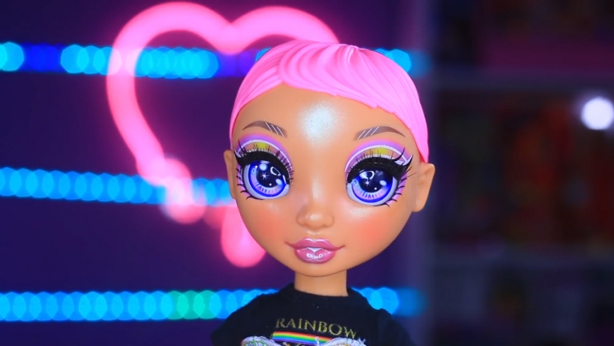 Avery Styles doll without wig