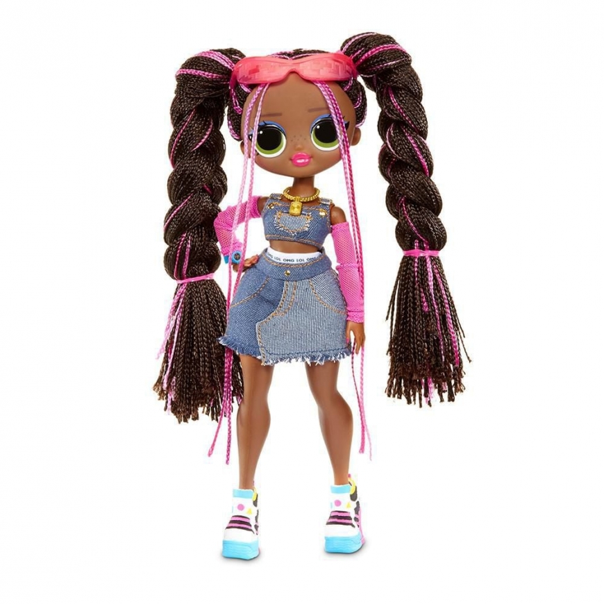 LOL OMG Remix doll Honeylicious second outfit