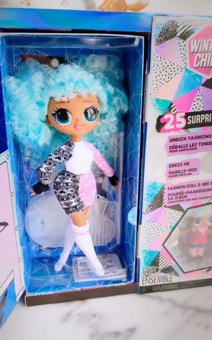 LOL OMG Winter Chill Icy Gurl unboxing pictures