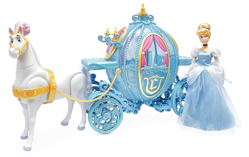 New Disney Store Cinderella Classic Doll Deluxe Gift Set with carriage