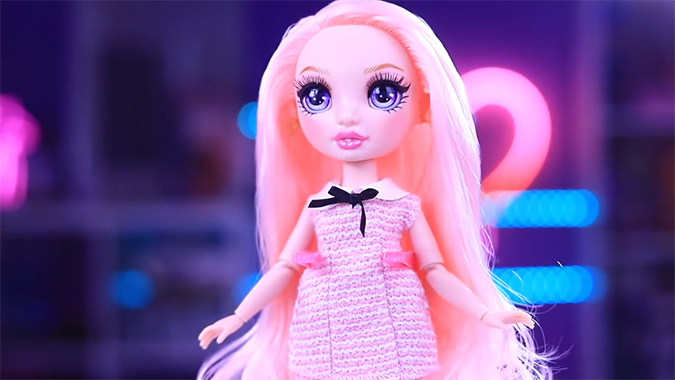 Rainboe High Pink doll Bella Parker