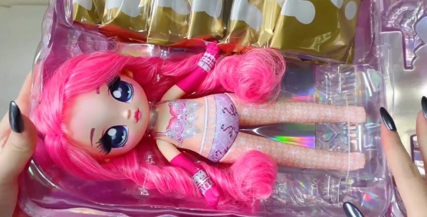 Unboxing Na Na Na Surprise Teens Coco Von Sparkle