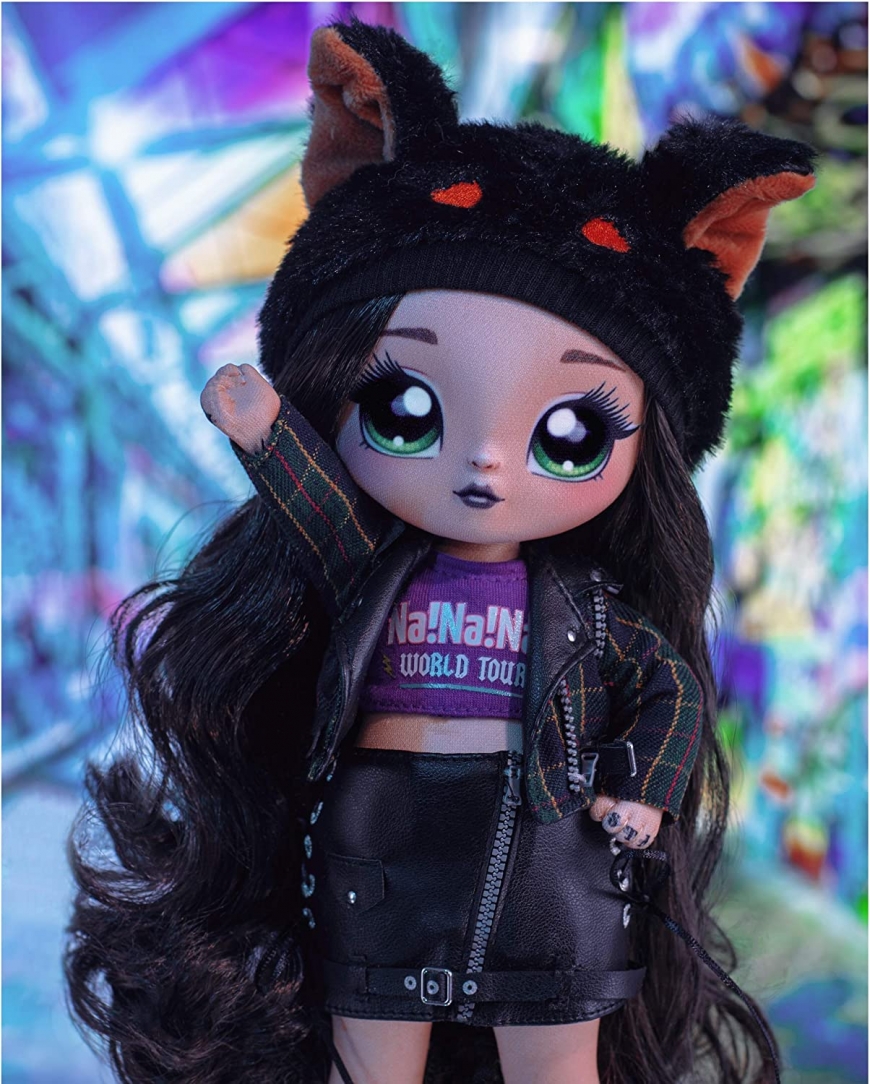 Na Na Na Surprise Teens Doberman girl Rebel Dare doll