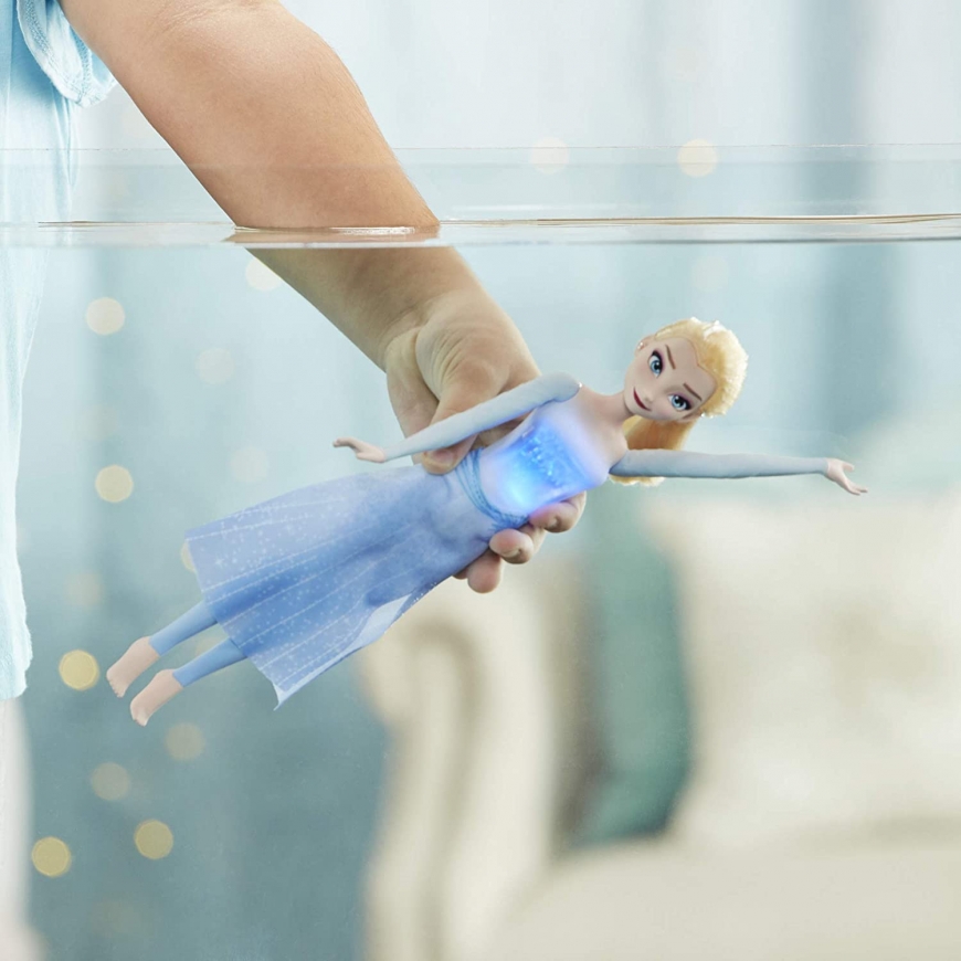 Frozen 2 Splash and Sparkle Elsa doll