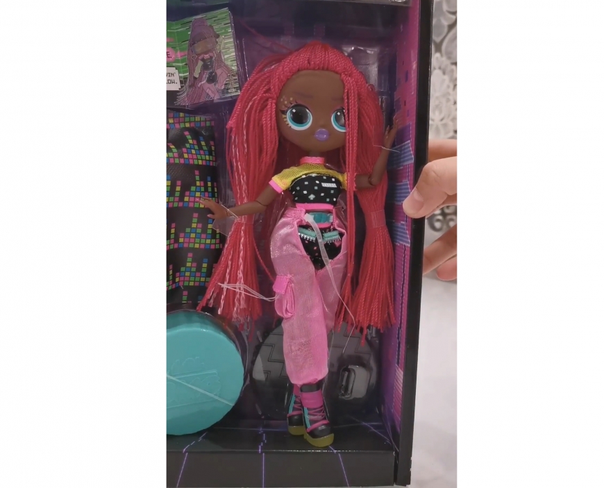 LOL OMG Dance Dance Dance Virtuelle doll unboxing