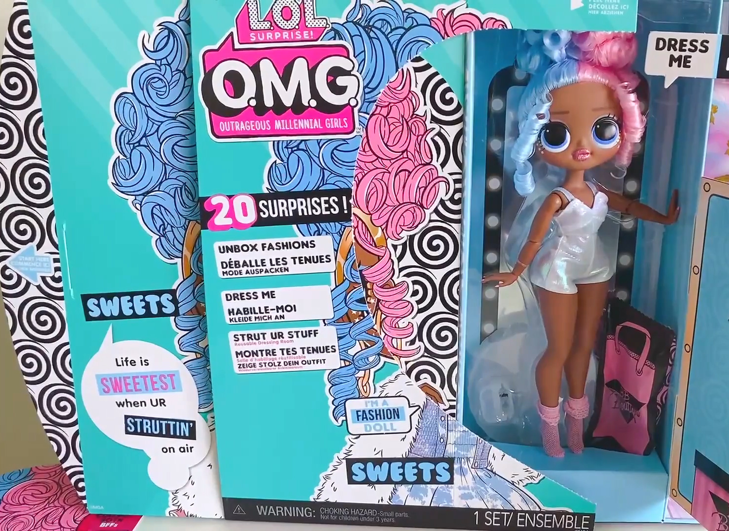LOL OMG Series 4 dolls from opposite clubs: Sweets and Spicy Babe