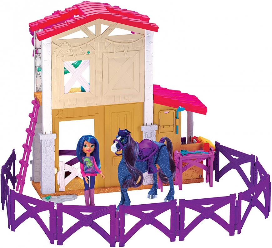 Winner's Stable Camp Clover Barn Playset