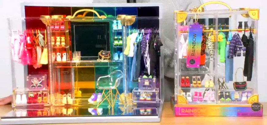 Rainbow High Deluxe Fashion Closet with 31+ Fashion & Accessory pieces