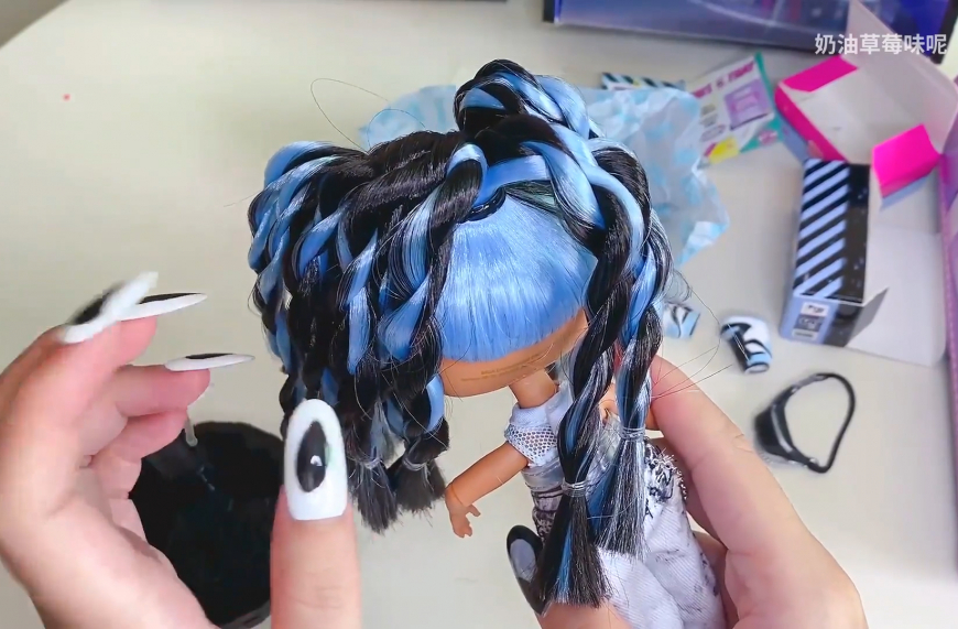 LOL BTW Freshest doll unboxing