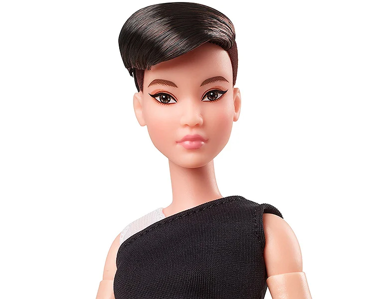 Barbie Looks 2021 Original Brunette GTD89.