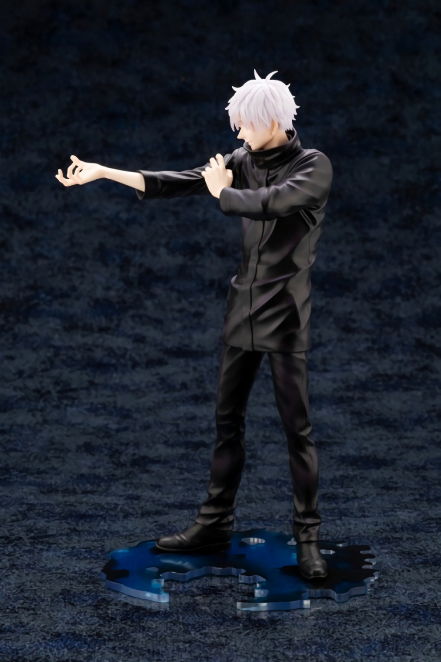 Kotobukiya Satoru Gojo figure, based on cover of volume 4 of Jujutsu Kaisen