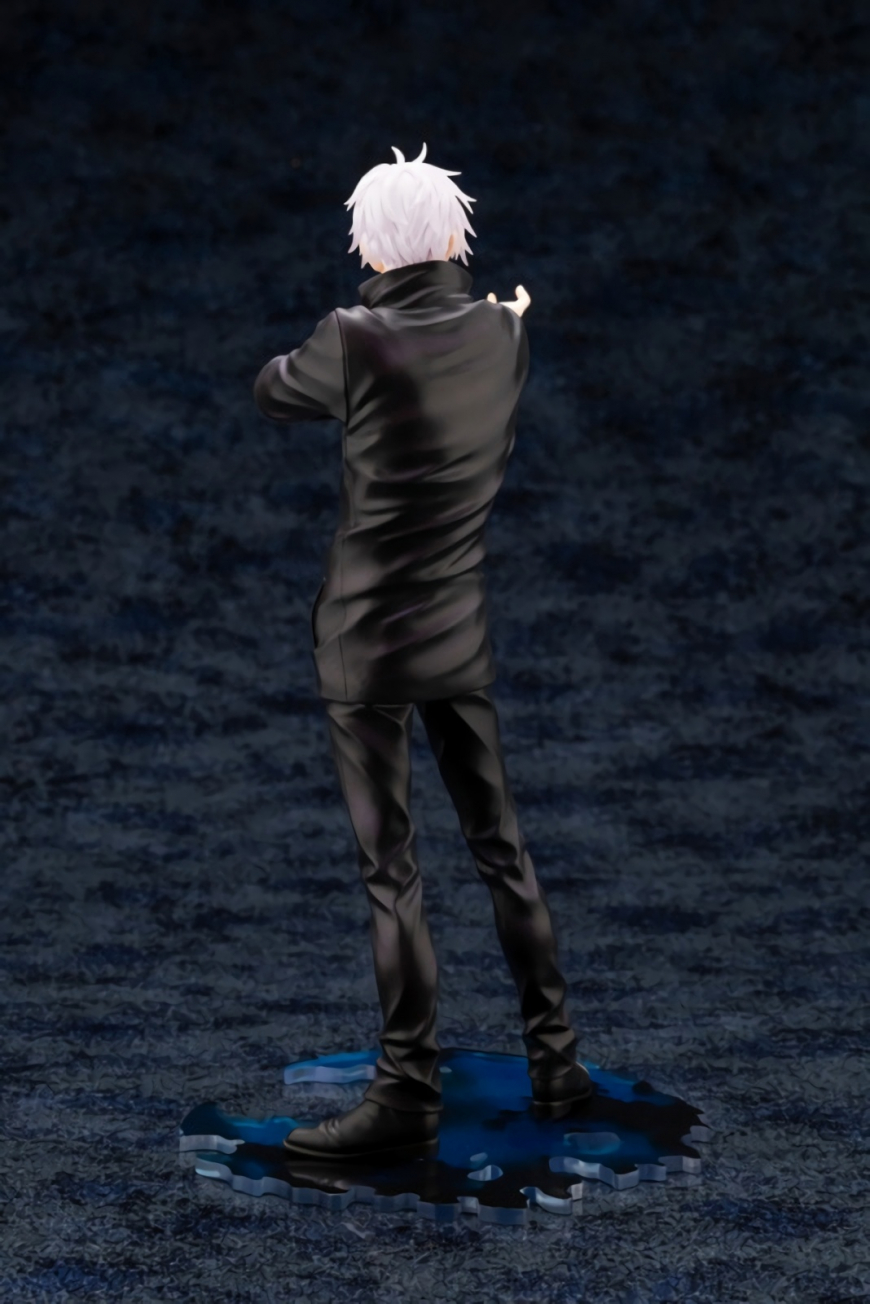 Kotobukiya Satoru Gojo figure, based on cover of volume 4 of Jujutsu Kaisen