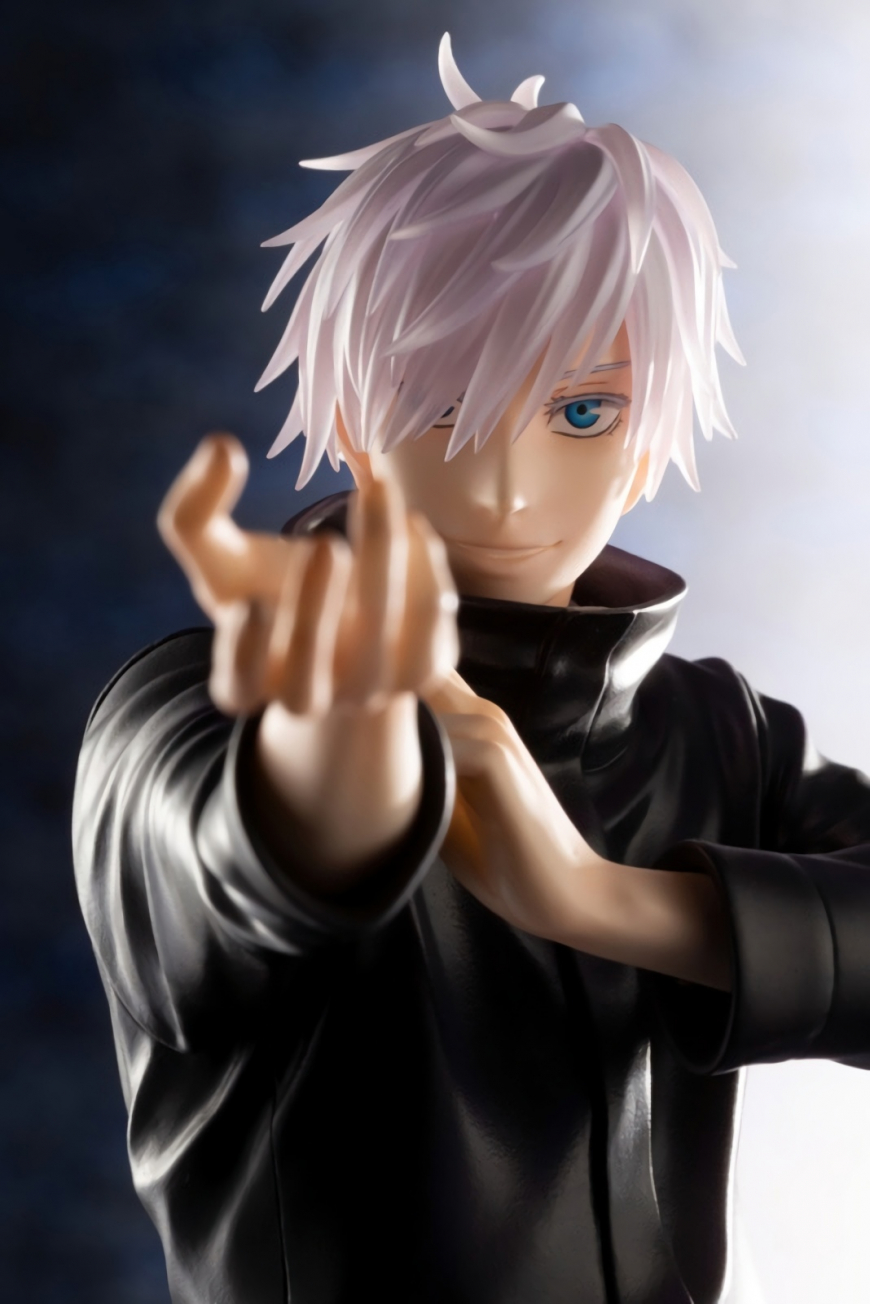 Kotobukiya Satoru Gojo figure, based on cover of volume 4 of Jujutsu Kaisen