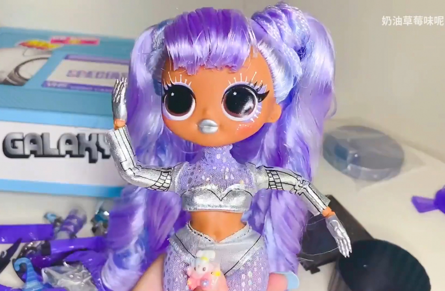 LOL OMG Movie Magic Galaxy Gurl doll uboxing