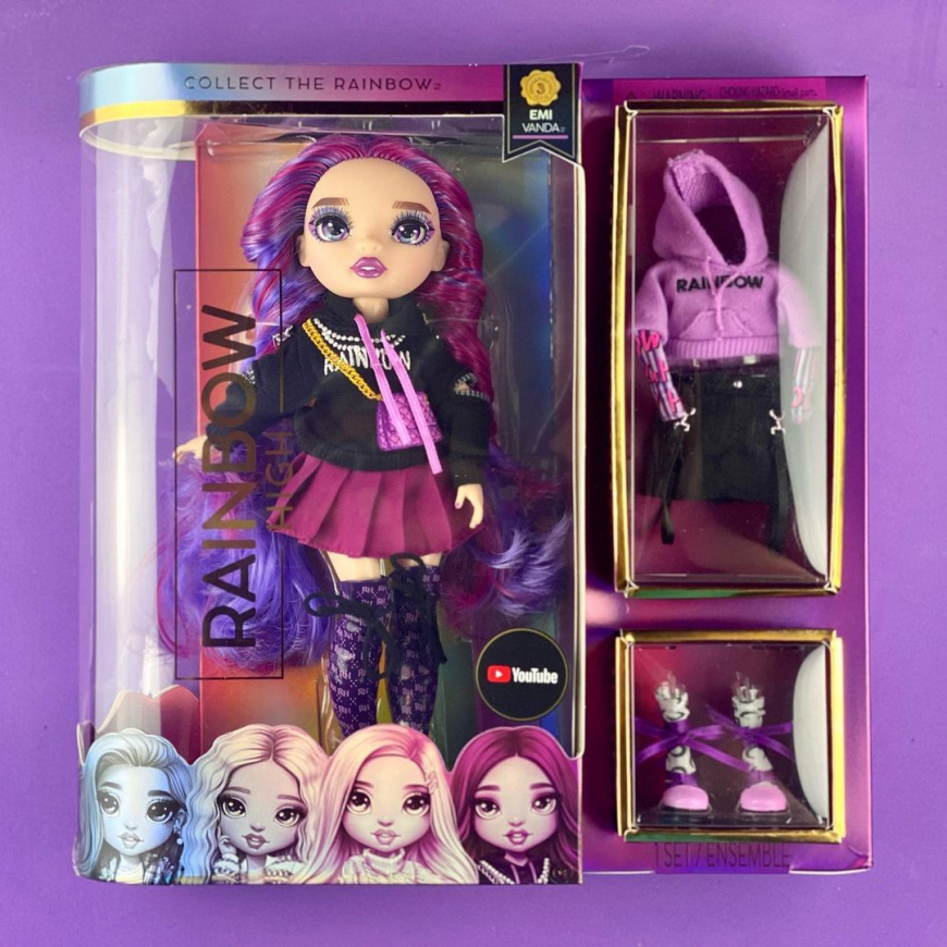 Rainbow High series 3 dolls out of the box pictures