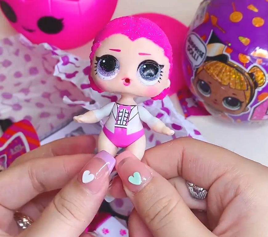 LOL Surprise Costume Glam Baby Cat doll unboxing pictures