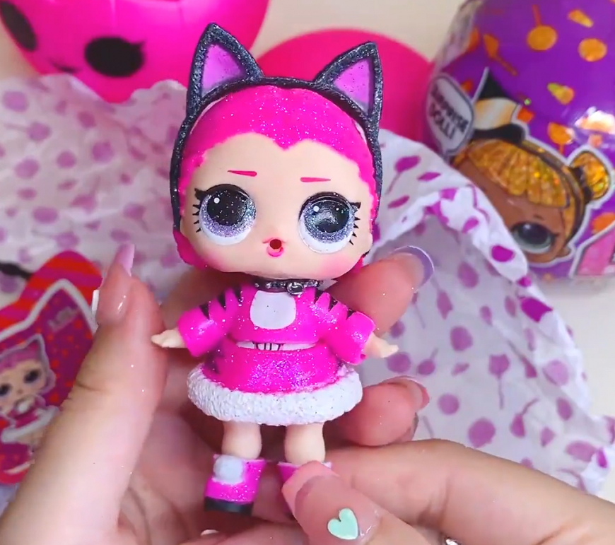 LOL Surprise Costume Glam Baby Cat doll unboxing pictures